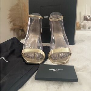 Yves Saint Laurent Silky Platino Stiletto